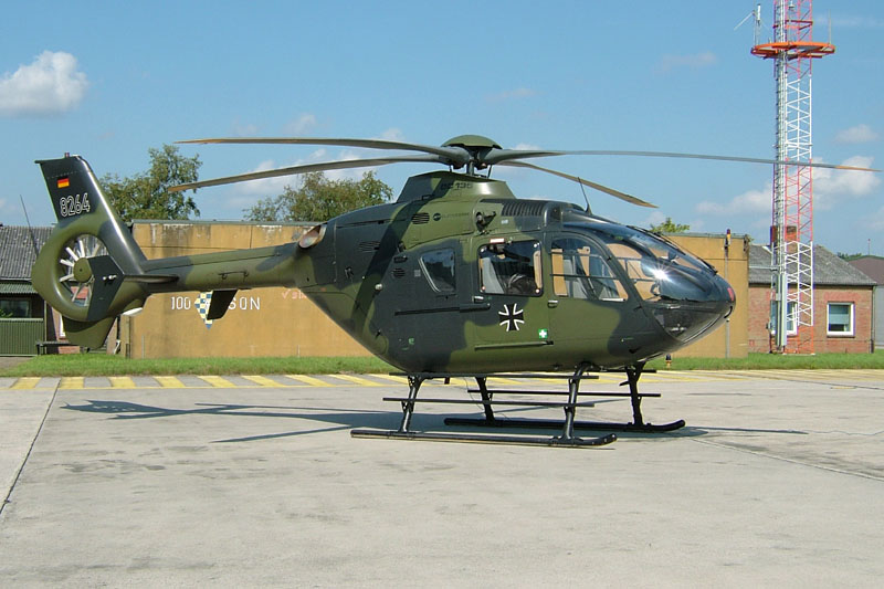 Pin Hubschrauber Helicopter EC 135 Bundeswehr camouflage H11P